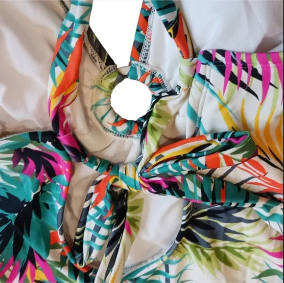 Shade & Shore Plunge Neck Tropical Swimsuit - Picture 5 of 10